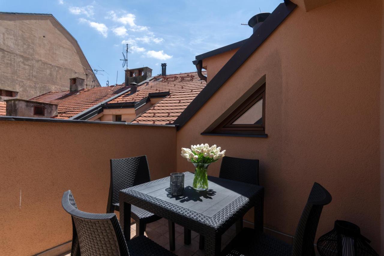 Bohemian Dreams Apartments And Suites By Dwellfort Prag Exterior foto